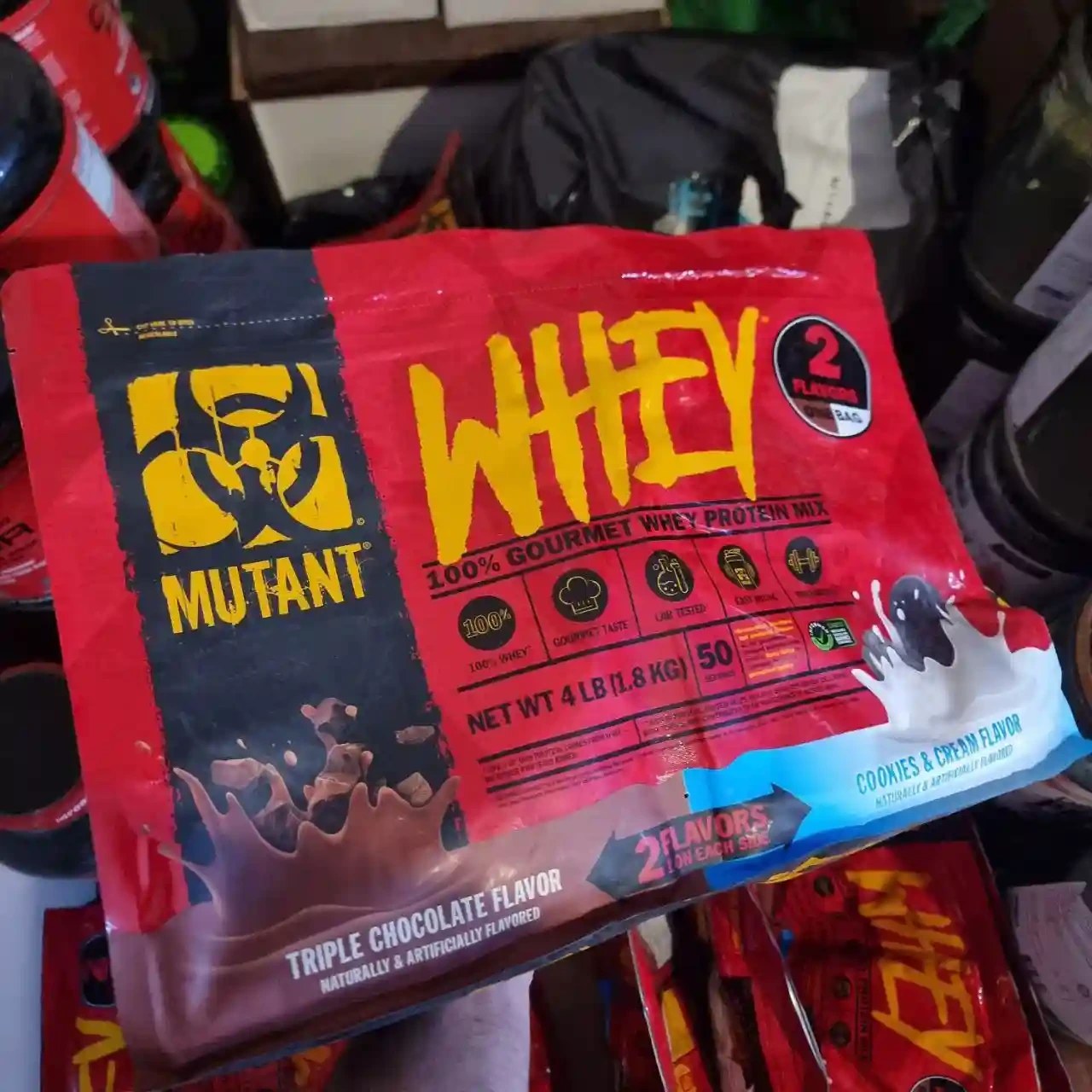 وی 2 طعم موتانت 1.8 کیلوگرم اورجینال (طرح جدید - ضمانت اصالت) تاریخ لیزری